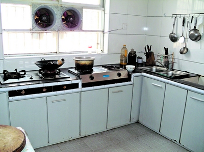 廚房專業設計 從“母親換鍋”新聞看空間布局與生活品質提升